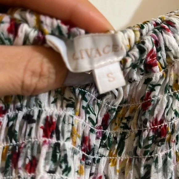 Super cute Olivaceous brand off-shoulder floral dress - Picture 4 of 7